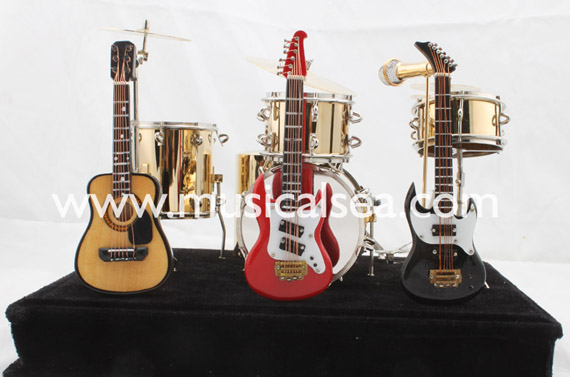 mini guitar